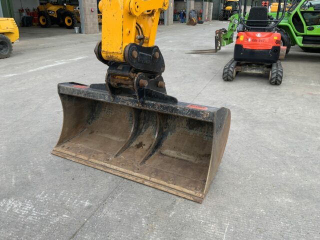 JCB 131X LC Digger (ST23102)