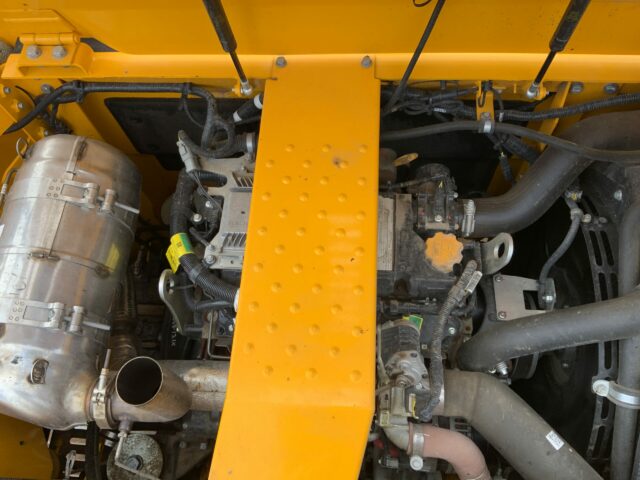 JCB 131X LC Digger (ST23102)