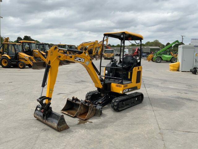 JCB 16C-1 Digger (ST23335)