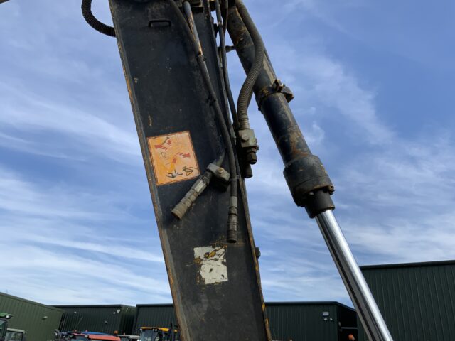 JCB JS130W Digger (ST23289)