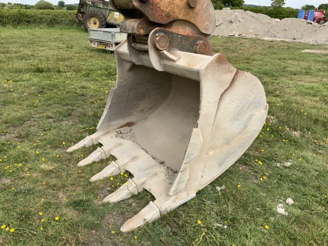 JCB JS260 XD Digger (ST22562)