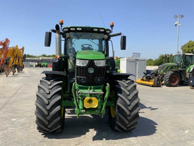 John Deere 6215R Tractor (ST23125)