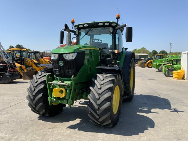 John Deere 6215R Tractor (ST23125)