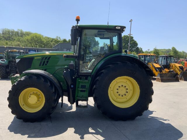 John Deere 6215R Tractor (ST23125)