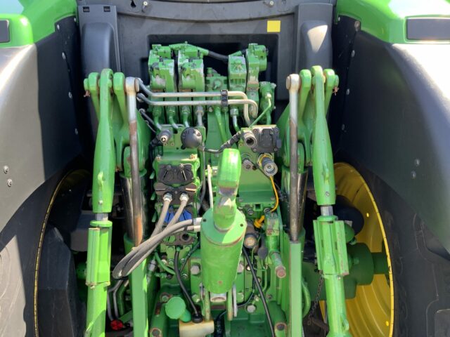 John Deere 6215R Tractor (ST23125)
