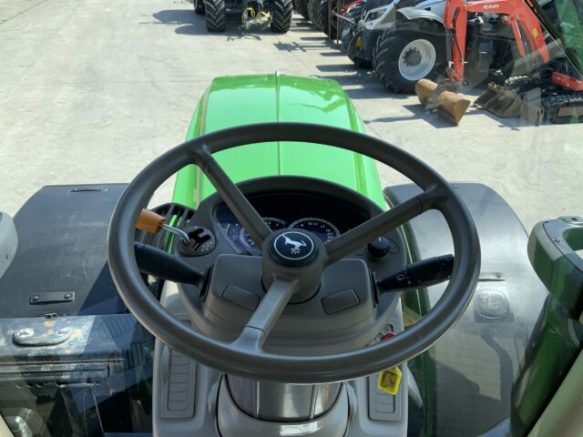 John Deere 6215R Tractor (ST23125)