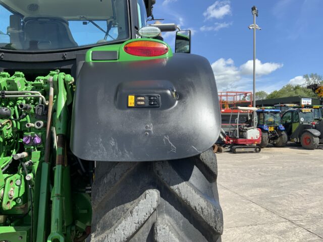 John Deere 6215R Tractor (ST23353)