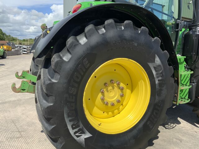 John Deere 6215R Tractor (ST23353)