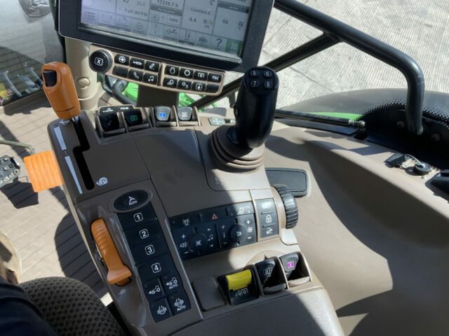 John Deere 6215R Tractor (ST23353)