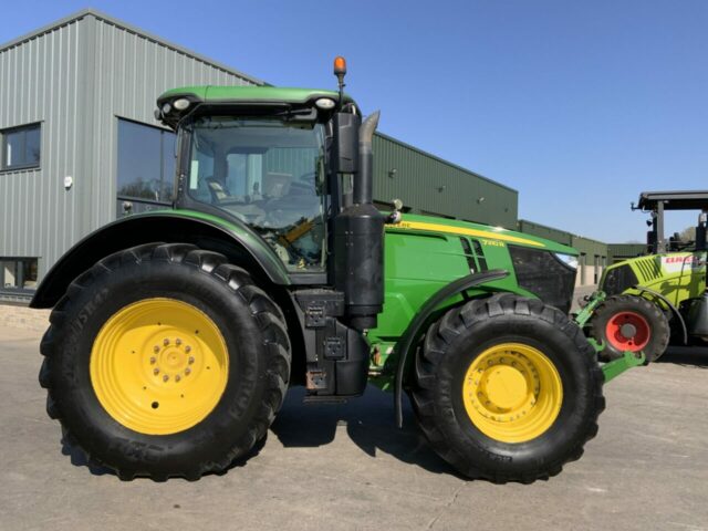 John Deere 7310R Tractor (ST22840)