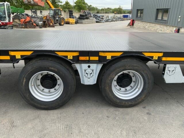 JPM Black 30ft Bale Trailer