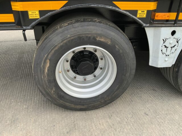 JPM Black 30ft Bale Trailer