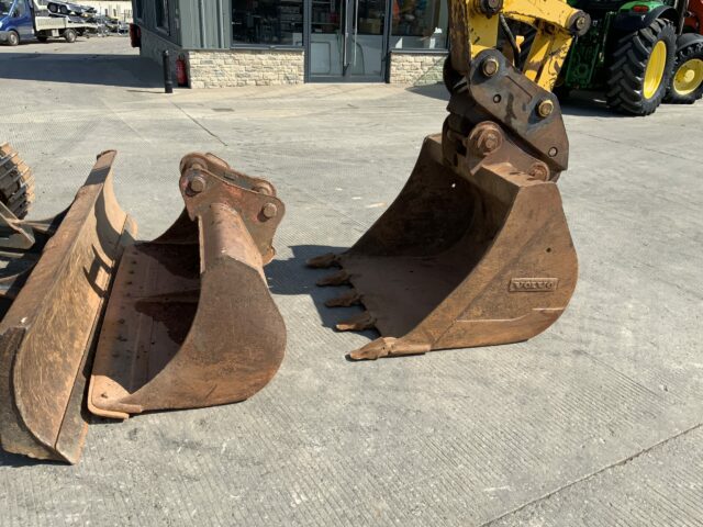 Komatsu PC138 US-8 (ST23011)