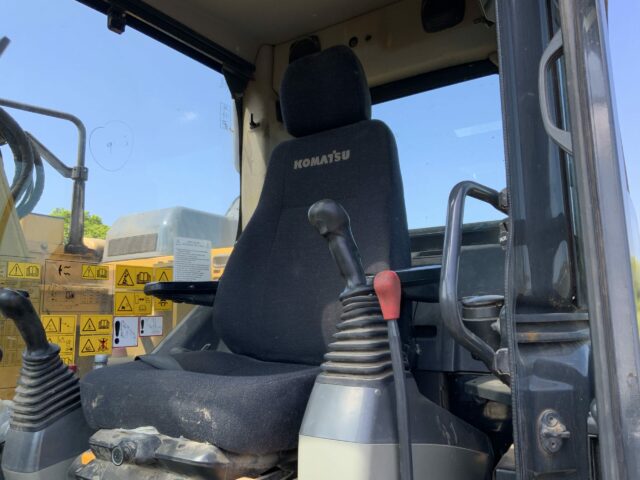 Komatsu PC138 US-11 Digger (ST22130)