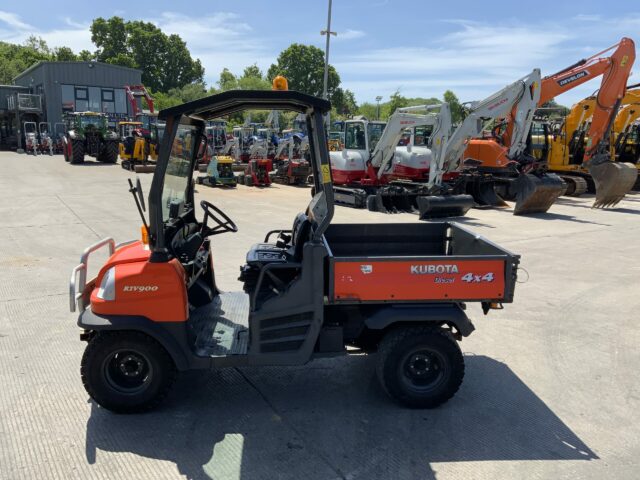 Kubota RTV900