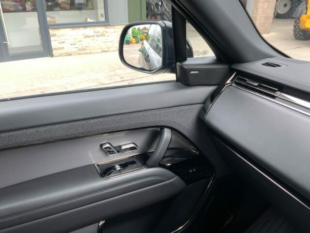Land Rover Range Rover Sport 3.0 D300 Dynamic SE (ST16188)