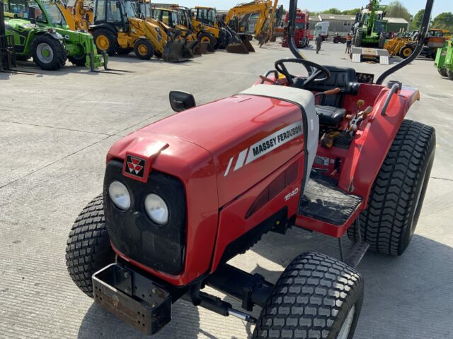 Massey Ferguson 1540 Compact Tractor (ST23249)