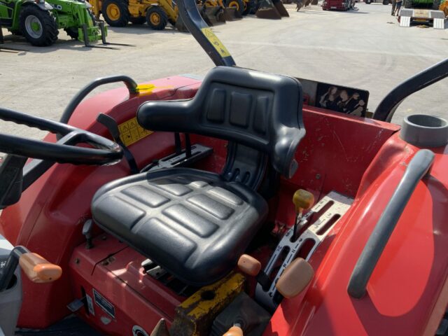 Massey Ferguson 1540 Compact Tractor (ST23249)