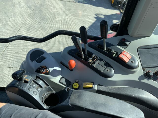 Massey Ferguson 6475 Dyna 6 Tractor (ST22677)