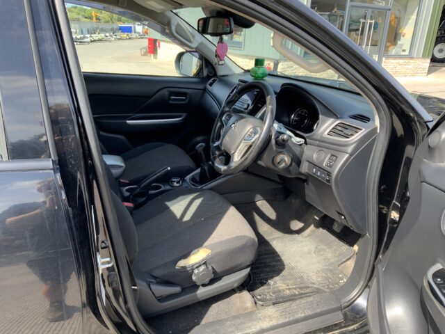 Mitsubishi L200 Trojan (ST23450)