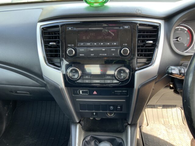Mitsubishi L200 Trojan (ST23450)