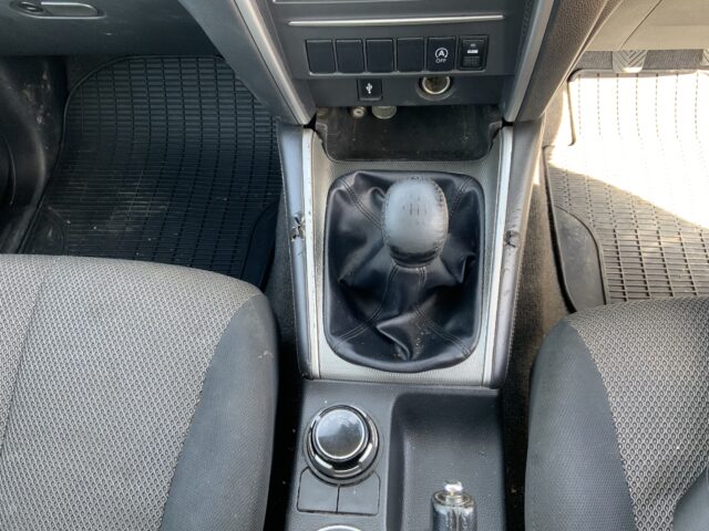 Mitsubishi L200 Trojan (ST23450)