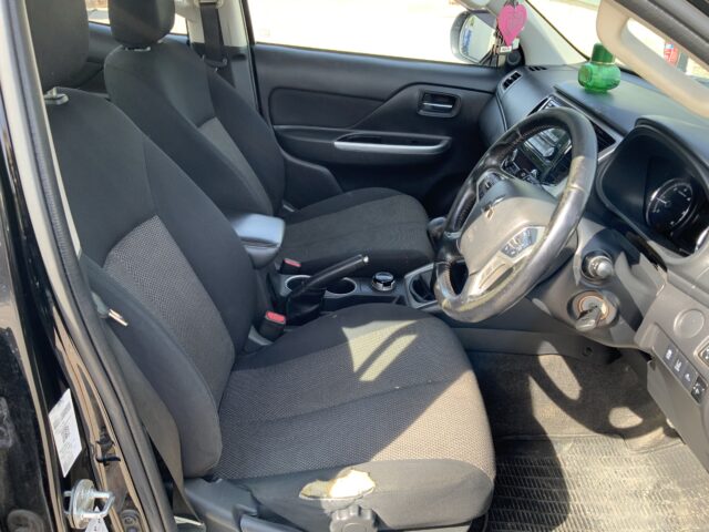 Mitsubishi L200 Trojan (ST23450)