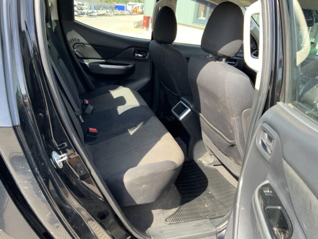 Mitsubishi L200 Trojan (ST23450)