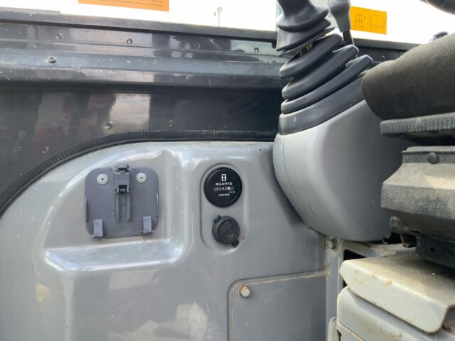 New Holland E39B SR Digger (ST22565)
