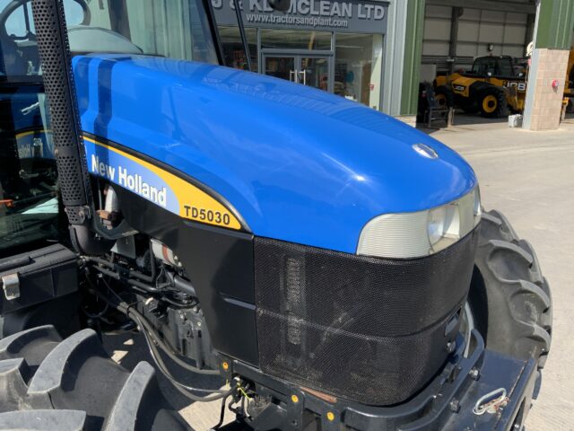 New Holland TD5030 Tractor (ST23208)
