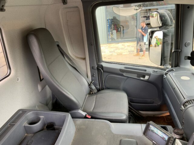 Scania P250 4x2 Lorry (ST23377)