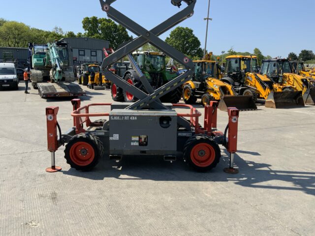 Skyjack SJ6832 Scissor Lift (ST22203)