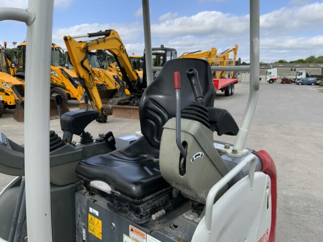 Takeuchi TB216 Digger (ST23295)