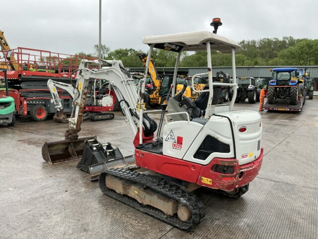 Takeuchi TB225 Canopy Digger (ST23206)