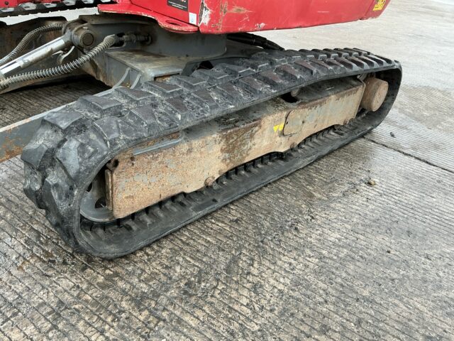Takeuchi TB225 Canopy Digger (ST23206)