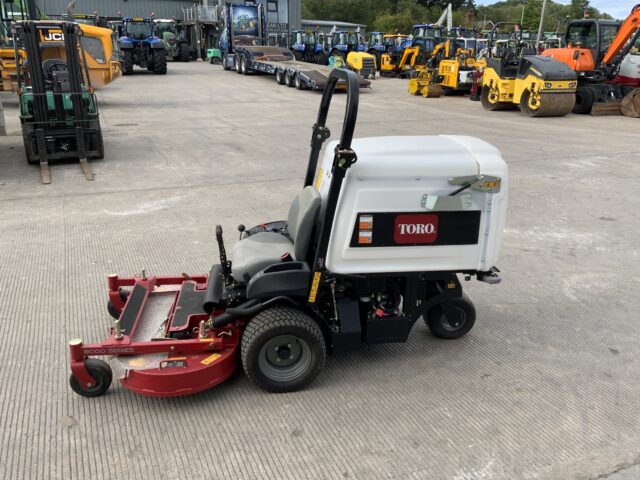 Toro Z8000 Series Lawn mower (ST21609)