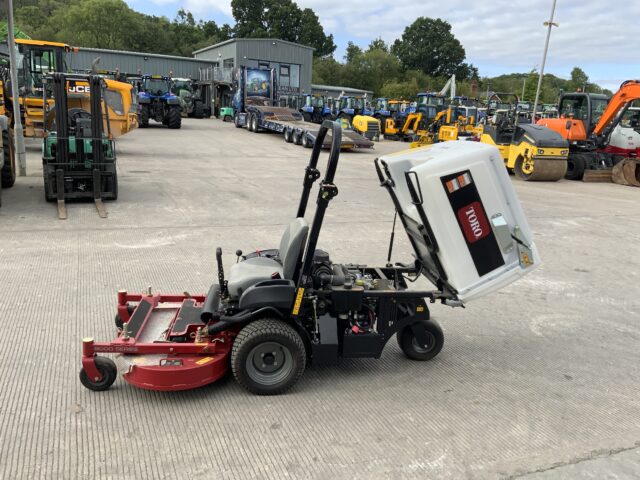 Toro Z8000 Series Lawn mower (ST21609)