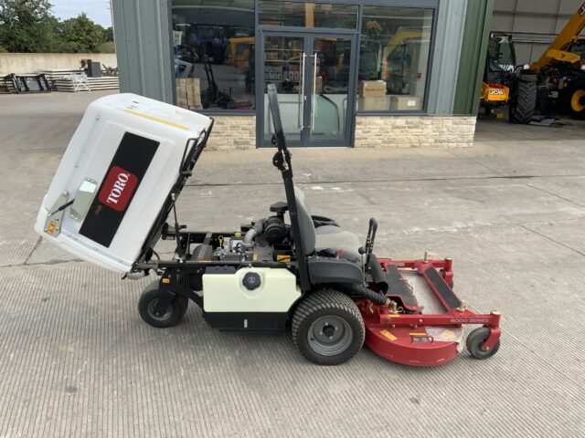 Toro Z8000 Series Lawn mower (ST21609)