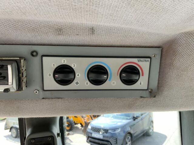 Valtra T151 Tractor (ST23220)