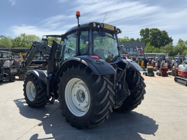 Valtra N154 Active Tractor (ST23223)