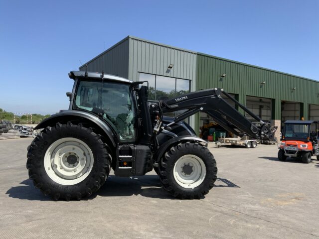 Valtra N154 Active Tractor (ST23223)