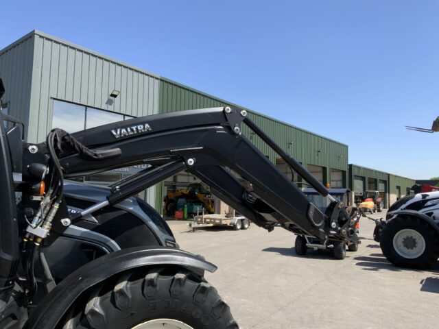 Valtra N154 Active Tractor (ST23223)