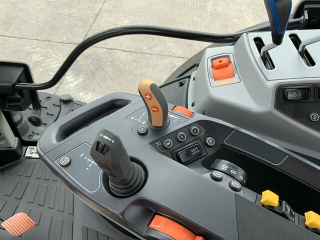 Valtra N174 Active Tractor (ST22969)