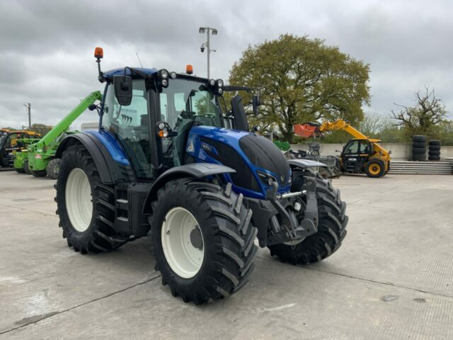 Valtra N174 Active Tractor (ST23159)