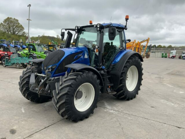 Valtra N174 Active Tractor (ST23159)