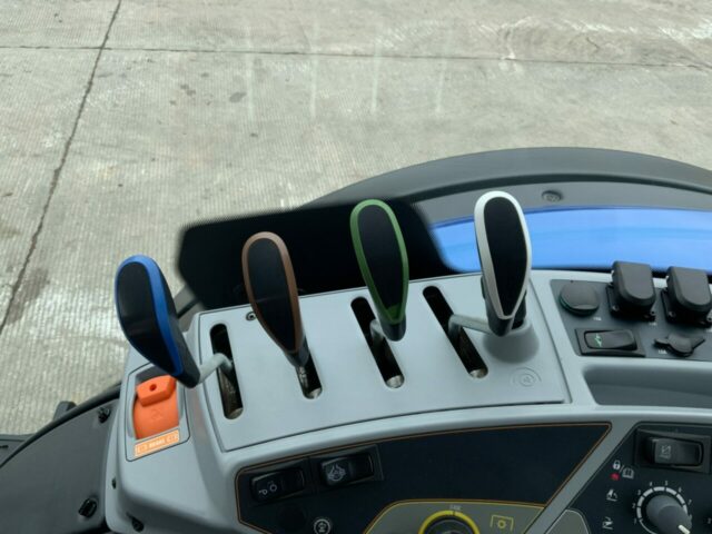 Valtra N174 Active Tractor (ST23159)