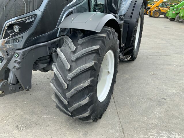Valtra T174 Active Tractor (ST23168)