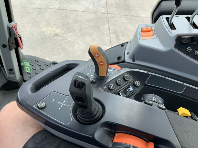 Valtra T174 Active Tractor (ST23168)