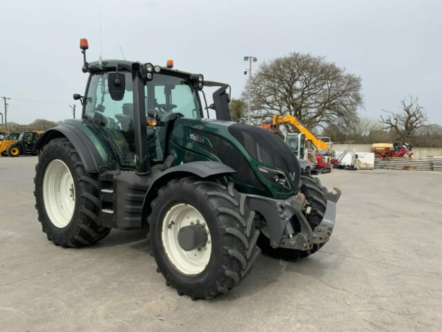 valtra-t214-versu-unlimited-tractor-st22268-img-4066-1280x960