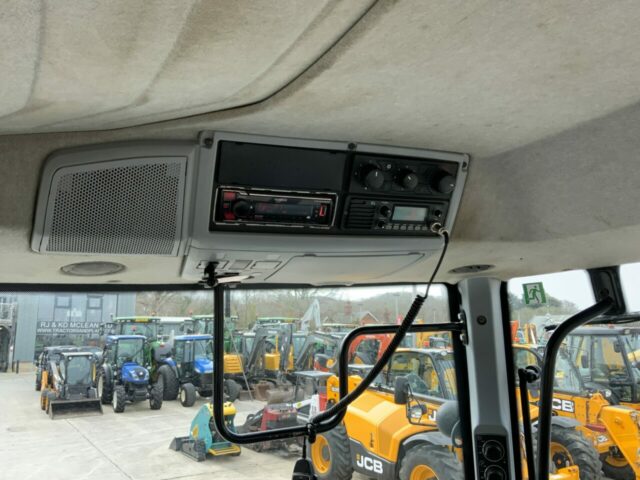 Valtra T214 Versu Unlimited Tractor (ST22268)